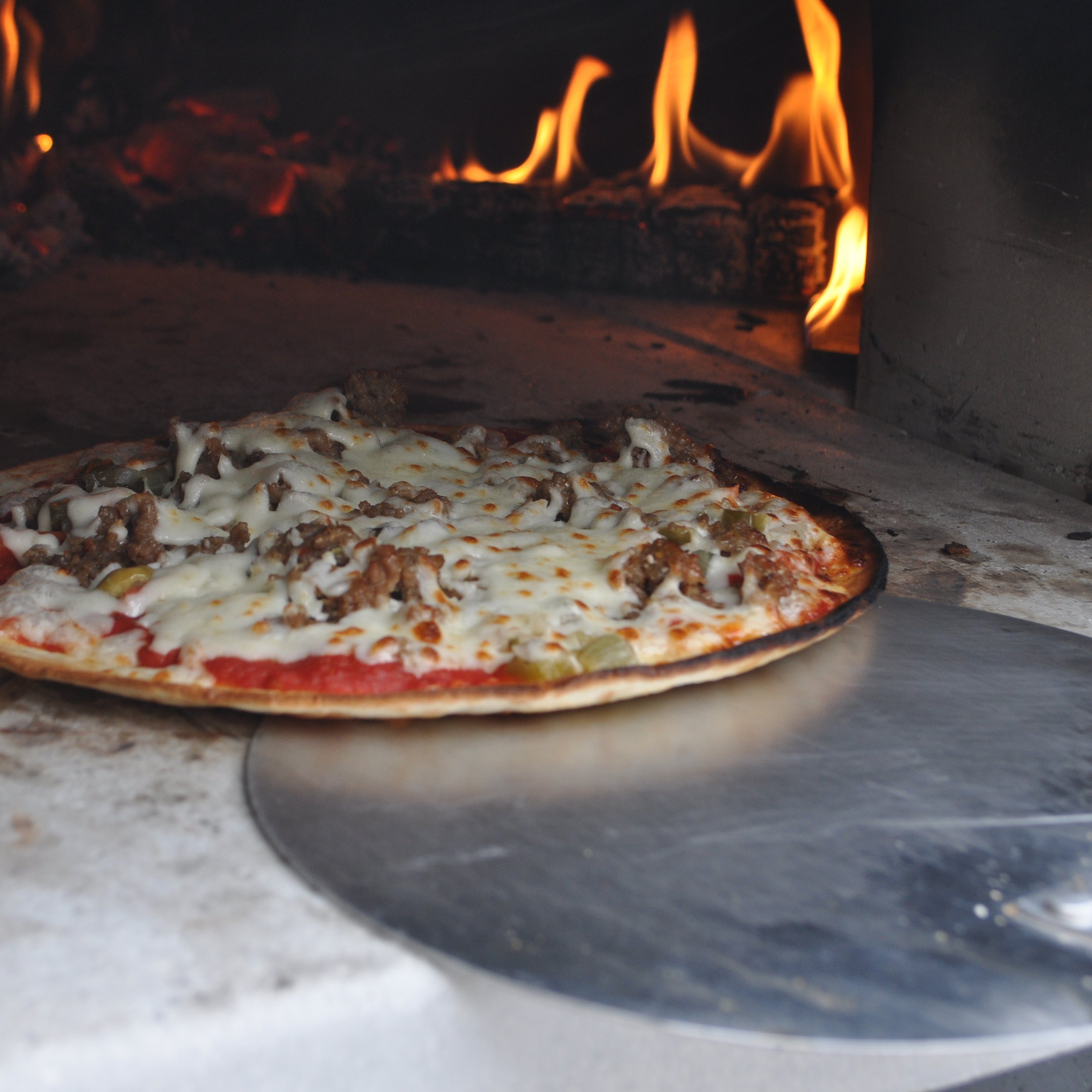 Chicago Brick Oven Aluminum Pizza Peel - Turning Pizza Paddle with Leather Strap and Detachable Wood Handle - Bakeware & Pizza Oven Accessories - 9 in