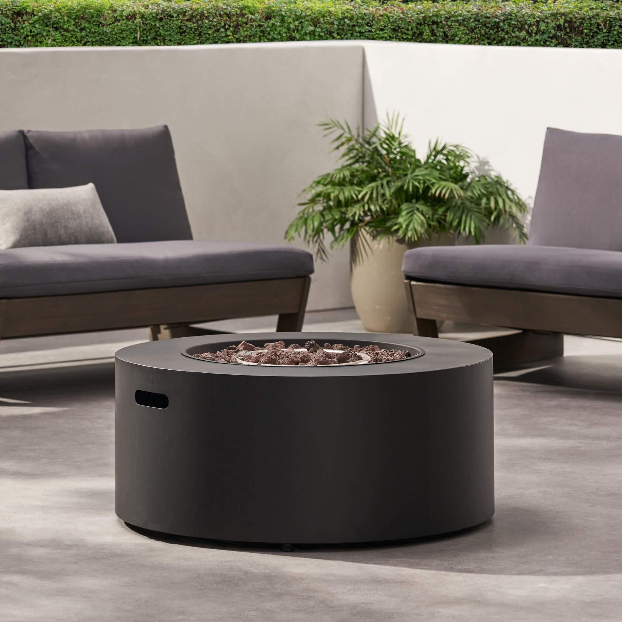 Modern 32-Inch 40K BTU Round Iron Propane Fire Pit